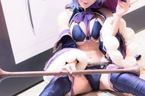 杯萝莉图片,一杯茶香，尽显青春魅力