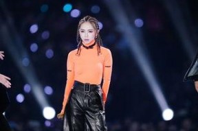 邓紫棋照片高,光影交织下的音乐精灵